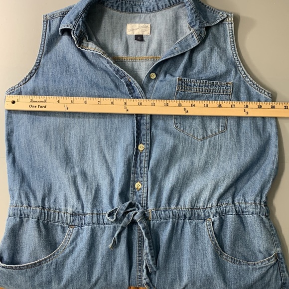 Universal Thread Women’s Blue Denim Sleeveless Half Button Down Romper Size M - Picture 8 of 11
